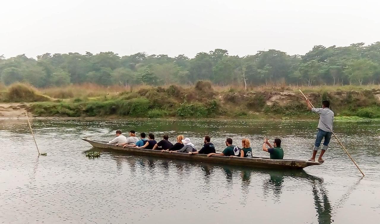 Eden jungle resort Sauraha Exterior foto